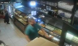 Pastanede dehşet: Elinde bıçakla müşterilere saldırdı