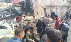 Şanlıurfa’da 2 katlı inşaat göçtü 5 kişi altında kaldı