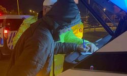 Seyir halindeyken uyuyan sürücü kaza yaptı: uyumaya devam etti