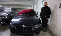 Yıkamaya verilen lüks otomobile drift atmaya çalıştılar