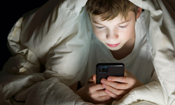 Bakan Göktaş: Sosyal medyada yaş sınırı düzenlemesi üzerinde çalışıyoruz