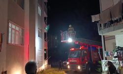 Balkondan düşerek yaralanan yaşlı adam kurtarıldı