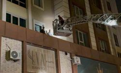 Garip olay: 3'üncü kattan çarşafla indiler: 2 gözaltı