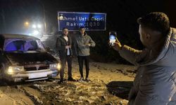 Kar yağışını duyan koşa koşa buraya geldi