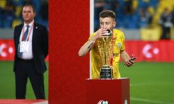 S*lahlı saldırı: 1'i futbolcu 3 yaralı