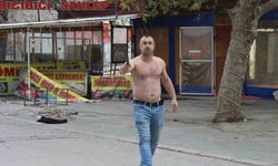 Yıkıma tepki gösteren esnaflar dükkanlarını yaktı, bir kişi kendine zarar verdi