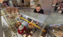 Yılbaşına özel sürpriz 40 pastaya altın gizlediler