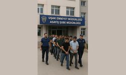 Uşak Polisi Aranan 17 Kişiyi Yakaladı