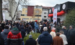 Uşak Belediyesi Halk Et Açılışında İzdiham Yaşandı