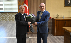 Uşak Üniversitesi'nde Devir Teslimi Yapıldı