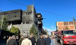 Yanan Poşet Fabrikası AK Parti Uşak İl Yöneticisinin Çıktı