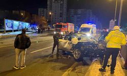 Alev alan otomobilde can pazarı:  3 yaralı