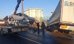 Buzlanma nedeniyle zincirleme kaza: 2 kişi hayatını kaybetti