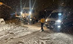 Kar ve tipiye rağmen küçük Yusuf hastaneye yetiştirildi