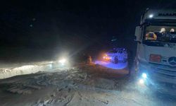 Mahsur sürücüler Off-road ekiplerince kurtarıldı