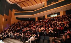'Ruh Öküzüm' oyunu yoğun ilgi görüyor