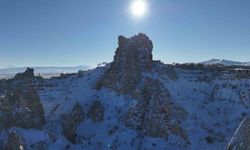 Sıcak hava balonları gökyüzü ile buluştu