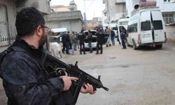 Taşlı, sopalı, s*lahlı kavga çıktı ortalık savaş alanına döndü