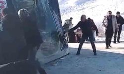 Yolcu otobüsü devrildi: 17 yaralı