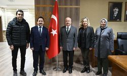 Rektör Demir’in ziyaretçileri Uşak Kent Konseyi yöneticileri oldu