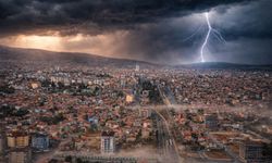 Uşak Valiliği fırtınaya karşı vatandaşları uyardı