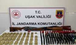 Uşak’ın Banaz ilçesinde jandarmadan 2 ayrı silah operasyonu