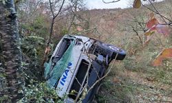 Servis Aracından Korkutan Kaza