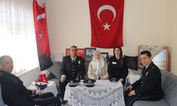 Uşak’ın o ilçesinde polisten anlamlı ziyaret