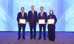 Tıp Bayramı’nda Uşaklı Sağlıkçılara Ödül