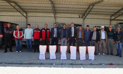 Uşak Üreticisine 512 Çuval Sorgum Sudan Otu Dağıtıldı