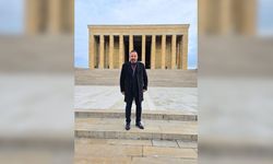 CHP Uşak Merkez İlçe Yöneticisi Kılıçdaroğlu’na Bayrak Açtı