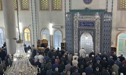 Uşak'ta Kurban Bayramı Namazı Yoğun Bir Kalabalıkla Kılındı