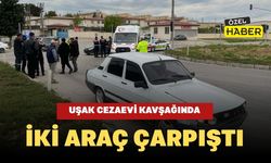 Uşak Cezaevi Kavşağında İki Araç Çarpıştı