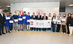 Uşaklı Öğrenciler Romanya’dan Deneyimle Döndü