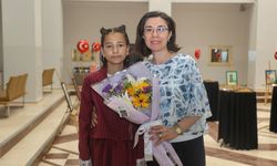 Uşak’ın küçük Ressamı ilk sergisini açtı