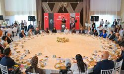 Uşak Valisi Vali Serdar Kartal şehit aileleri ve gazilerle aynı sofrayı paylaştı