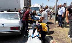 Uşak İstikametine Giden Tır Otomobille Çarpıştı