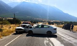 Denizli-Uşak Arasında Kaza; 2’si Ağır 5 Yaralı