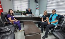Anne ve babası 21 yıldır aynı hastanedeydi! Kızları doktor olarak yanlarına atandı