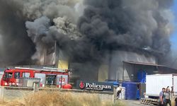 Uşak’ta Plastik Fabrikasında Yangın Çıktı
