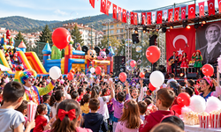Gediz’de Eğlenceli 29 Ekim Çocuk Şenliği Düzenlenecek!