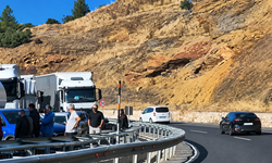 Uşak-İzmir Karayolu’nda Trafik Felç Oldu