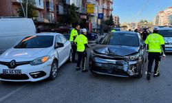 Uşak’ta 7 Araç birbirine Girdi Köprü Karıştı