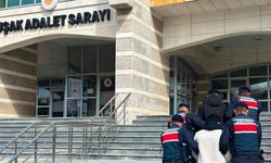 Uşak’ta Kendilerini Polis Tanıtıp 36 Bin Euro ve 104 Bin TL Dolandırdılar