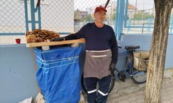 Ömrünü simit tablasına ve bisikletine adadı 40 yıllık emek