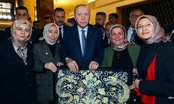 Uşaklı Tasarımcının Eseri Cumhurbaşkanı Erdoğan’a Hediye Edildi