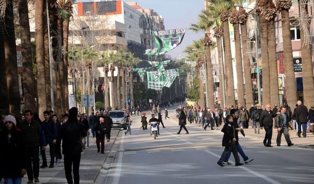 Uşak , Denizli ,Afyonkarahisar illerin  dikkatine..!    balkanlardan soğuk ve yağışlı hava geliyor