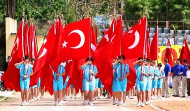 Uşak’ta “19 Mayıs Atatürk'ü Anma, Gençlik ve Spor Bayramı” Kutlamaları