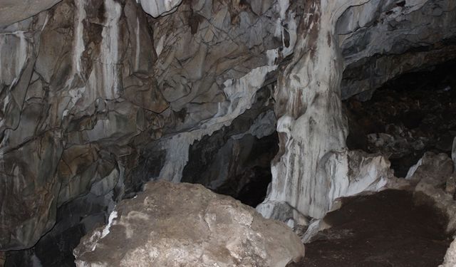 Uşak’ın bilinmeyen gizemli mağarasını mutlaka görün
