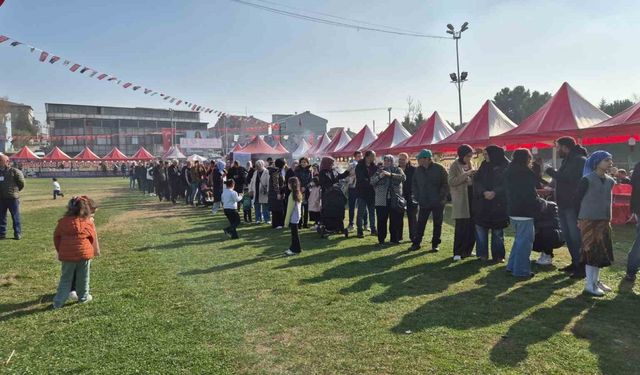 1 ton mıhlama için yarım kilometre kuyruk oluştu